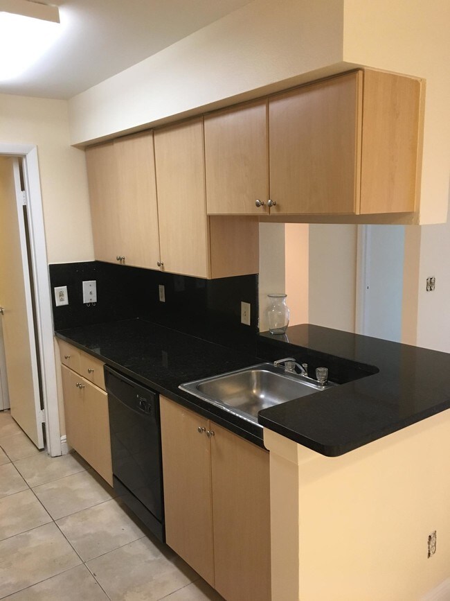 Foto del edificio - 8340 SW 3rd Ct