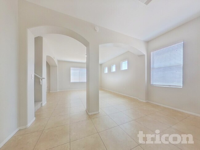 Building Photo - 7413 S 40th Ln