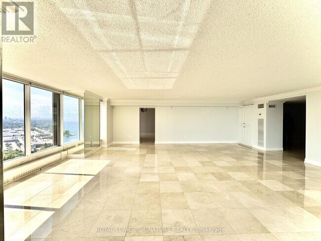 Photo du bâtiment - 3001 - 2045 LAKESHORE BOULEVARD SW