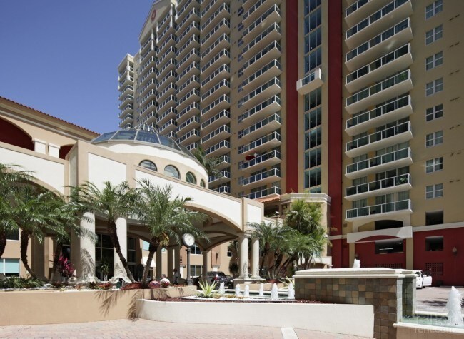 Foto del edificio - 16900 N Bay Rd