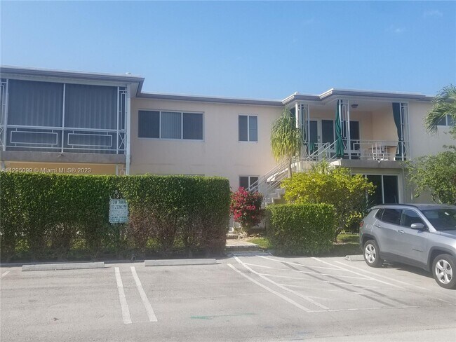 Foto del edificio - 3201 SE 12th St