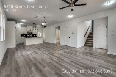 Foto del edificio - 5610 Black Pine Cir