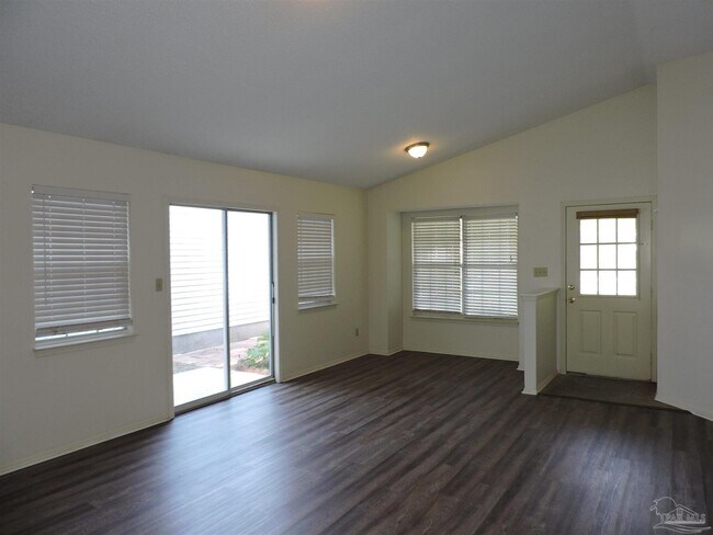 Building Photo - 8146 Treetop Ln