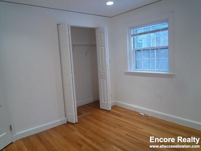 Building Photo - 75 Wyman St