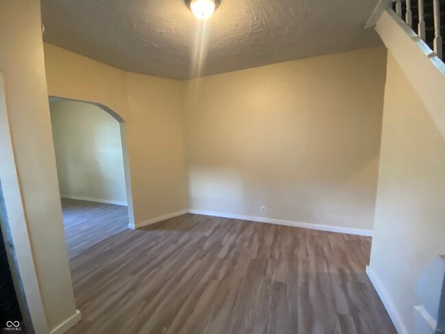 Foto del edificio - 328 N Elder Ave