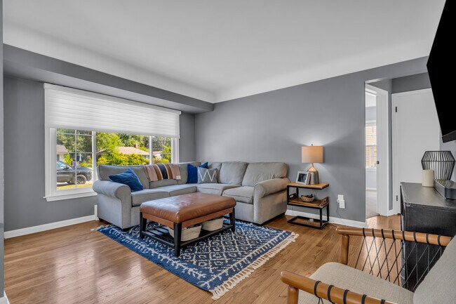 Foto del edificio - 3711 Normandy Rd