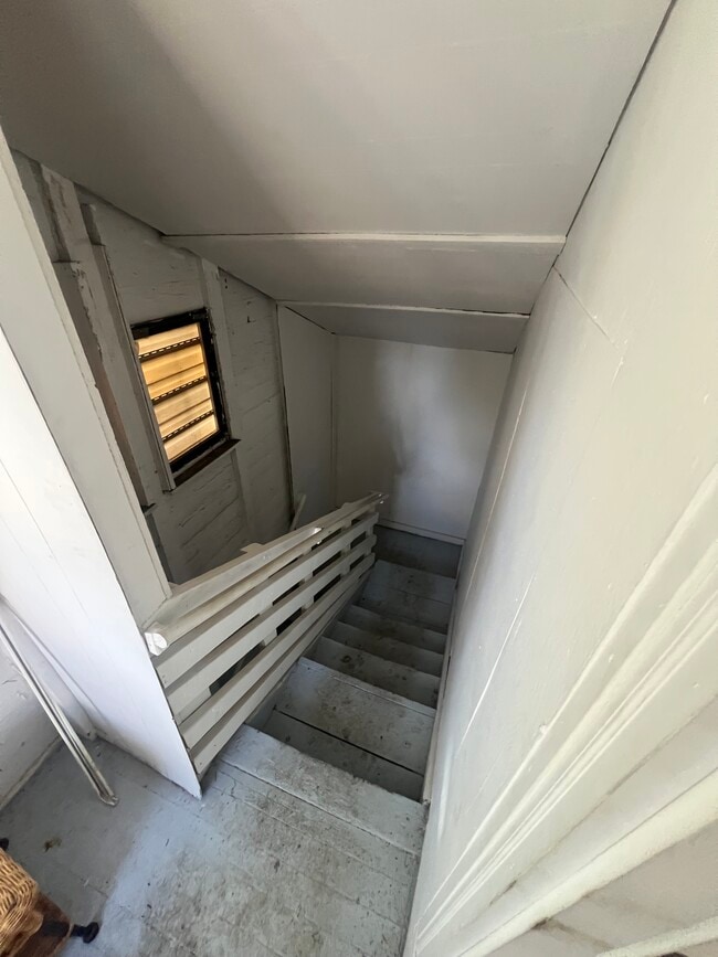 Building Photo - 132 Reed Ave