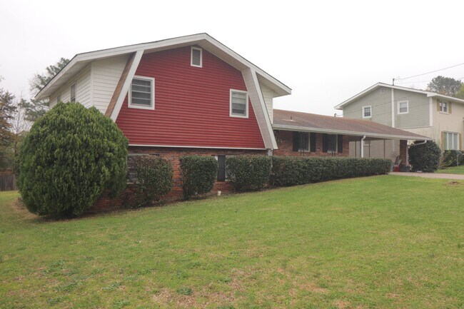 Building Photo - 414 Hedlund Dr