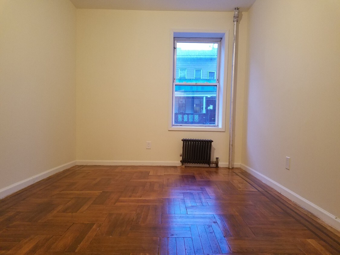 Primary Photo - 183 Gelston Ave