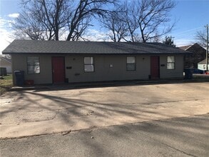 Building Photo - 300 E Benton St