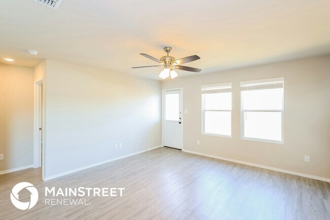 Foto del edificio - 8511 Bunting Pl