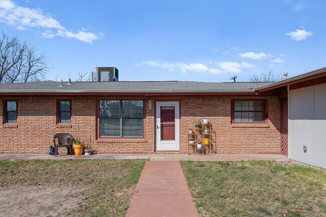 Foto del edificio - 208 N Broadview St