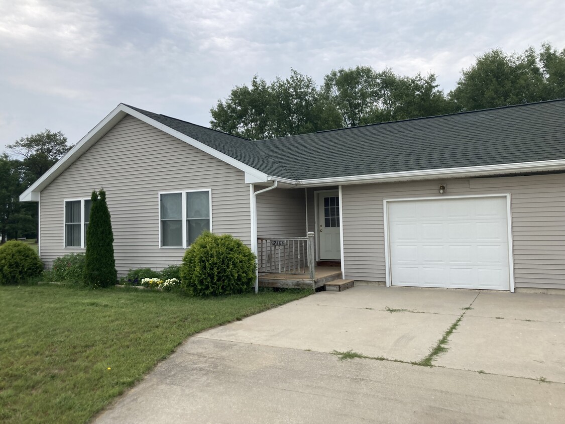 Primary Photo - 2304 6th Avenue