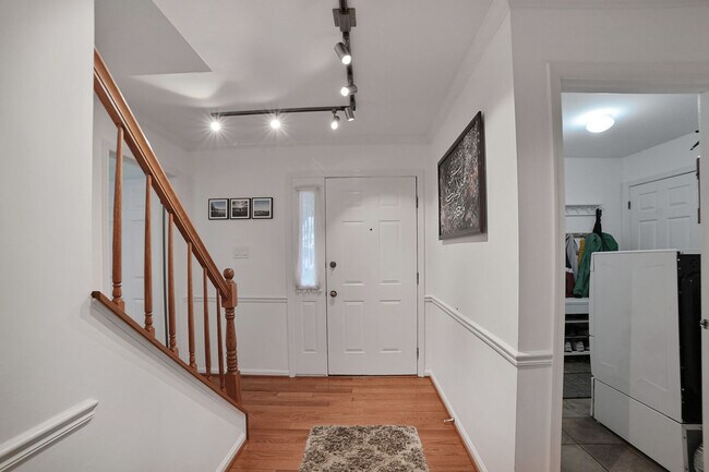 Foto del edificio - 18420 Shady View Ln