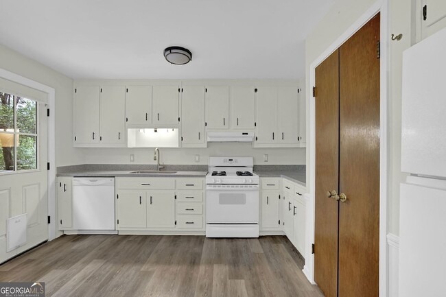 Foto del edificio - 2683 Ashworth Cir
