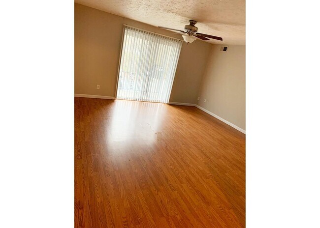 Foto del edificio - 525 Lowell Ave