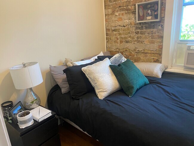 Foto del edificio - 1453 W Huron St
