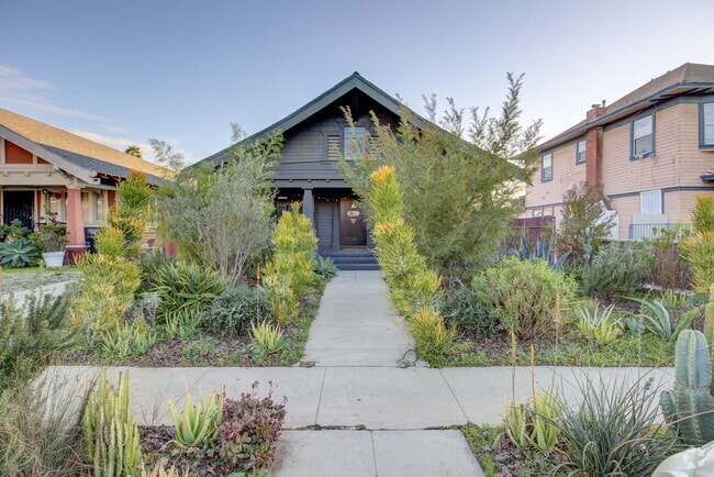 Building Photo - 2174 W 30th St