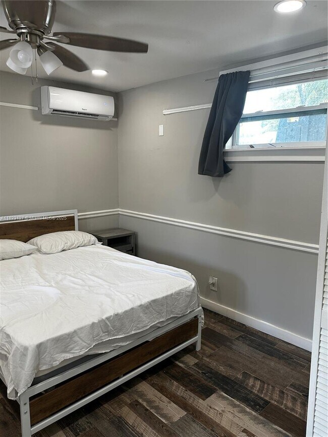 Foto del edificio - 6837 SW 39th Terrace