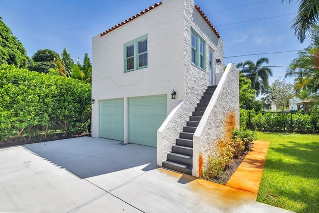 Building Photo - 3020 Vincent Rd