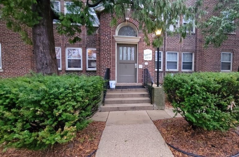 Arboretum Arms Apartments in Madison, WI