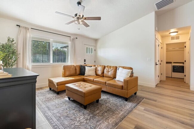 Foto del edificio - 44 S Sugar Loop Ln