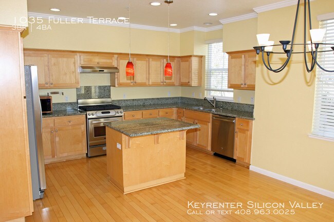 Foto del edificio - 1035 Fuller Terrace