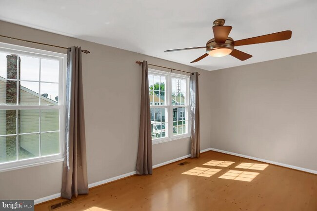 Foto del edificio - 5737 Sunset View Ln