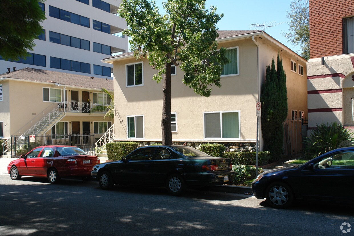 Building Photo - 217 S Jackson St