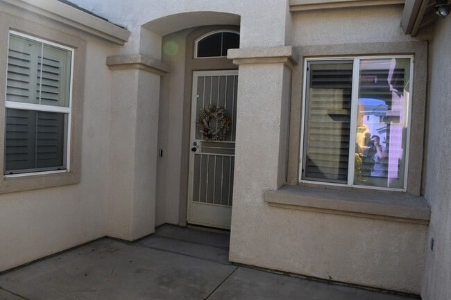 Building Photo - 2261 Pillsbury Rd