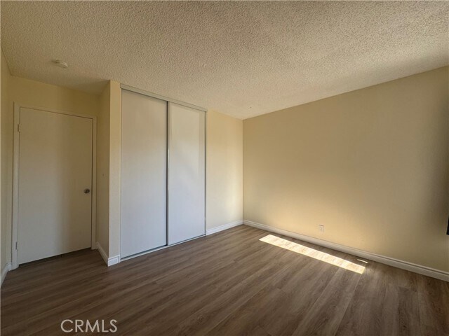 Foto del edificio - 974 N Darfield Ave