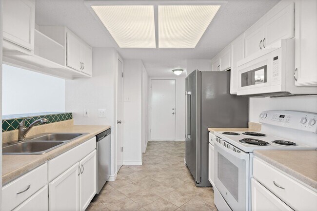 Foto del edificio - 2630 Alcott Ln