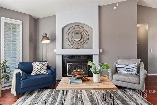 Foto del edificio - Cute 3 bedroom 2 Bathroom House!