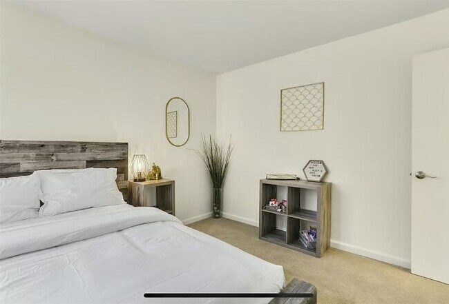 Building Photo - Sunrise Condo