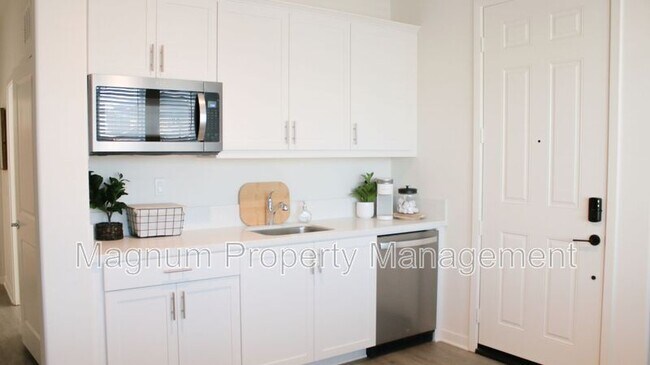 Foto del edificio - 30411 Ridgecrest Rd