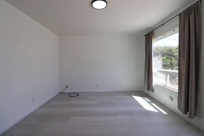 Building Photo - Charming Arroyo Grande 1BD with Private Laundry Area