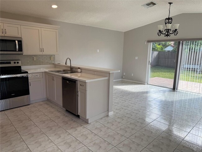 Foto del edificio - 17449 SW 143rd Pl