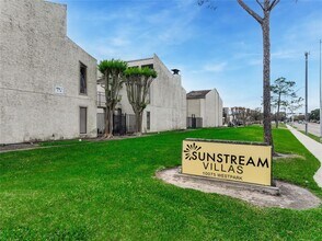 Building Photo - 10075 Westpark Dr