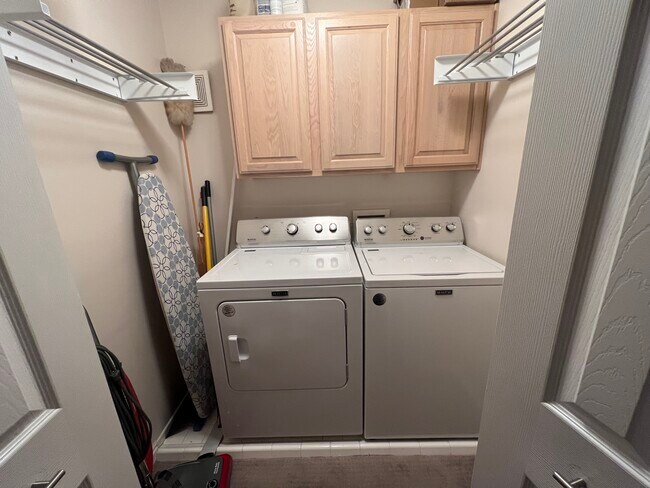 Building Photo - 5039 S Cotton Tree Ln