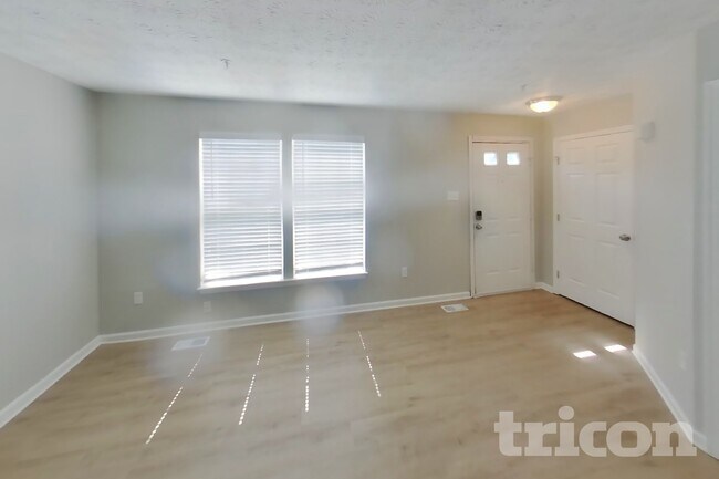 Foto del edificio - 9845 Bayline Cir