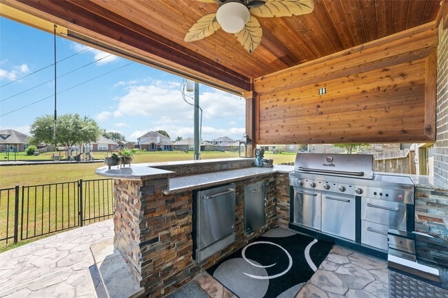 Building Photo - 2023 Wembley Way