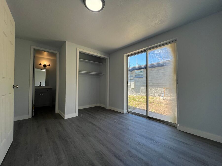 Foto del edificio - 9320 Grandfield Rd