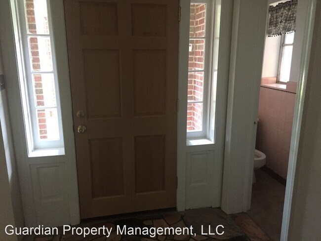 Building Photo - 3 br, 2.5 bath House - 822 Reynolds Circle