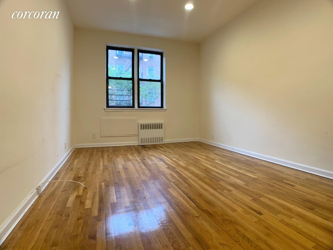 Foto del edificio - 330 E 77th St