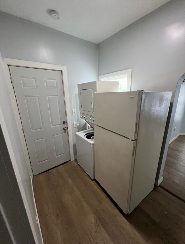 Foto del edificio - 619 S Armstrong St