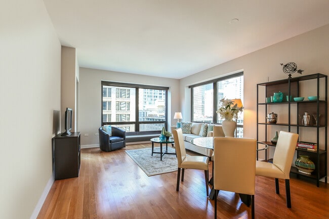 Foto del edificio - 130 N Garland Ct