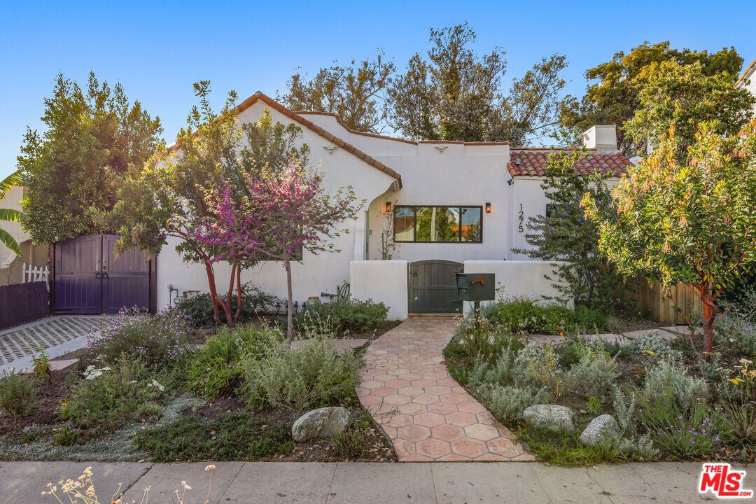 Foto principal - 1275 S Sycamore Ave