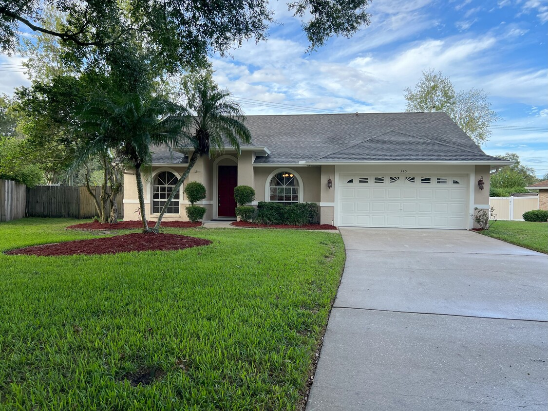 Primary Photo - 345 Silver Pine Dr