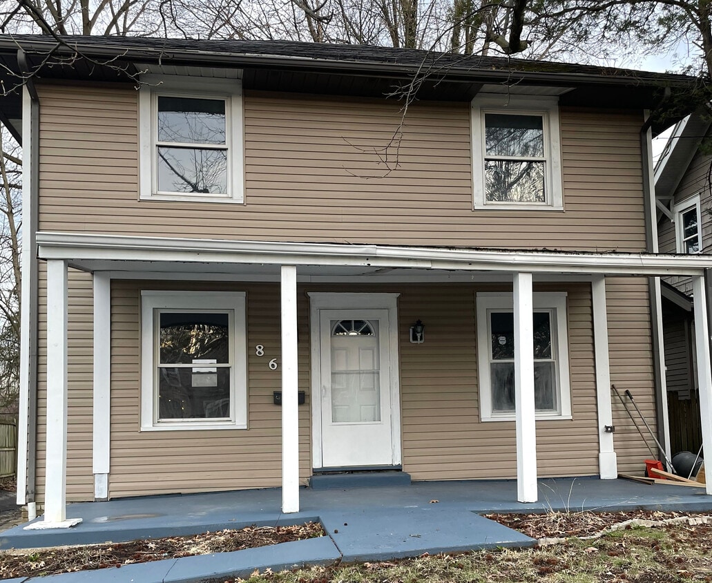 Foto principal - 866 S Hawkins Ave