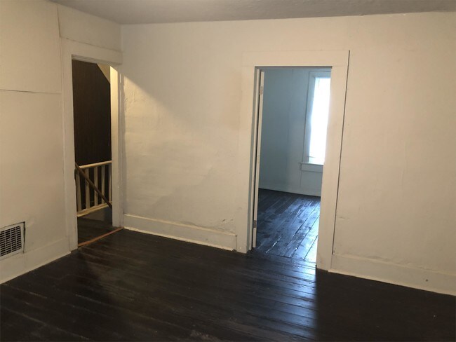 Building Photo - 761 N Tremont St